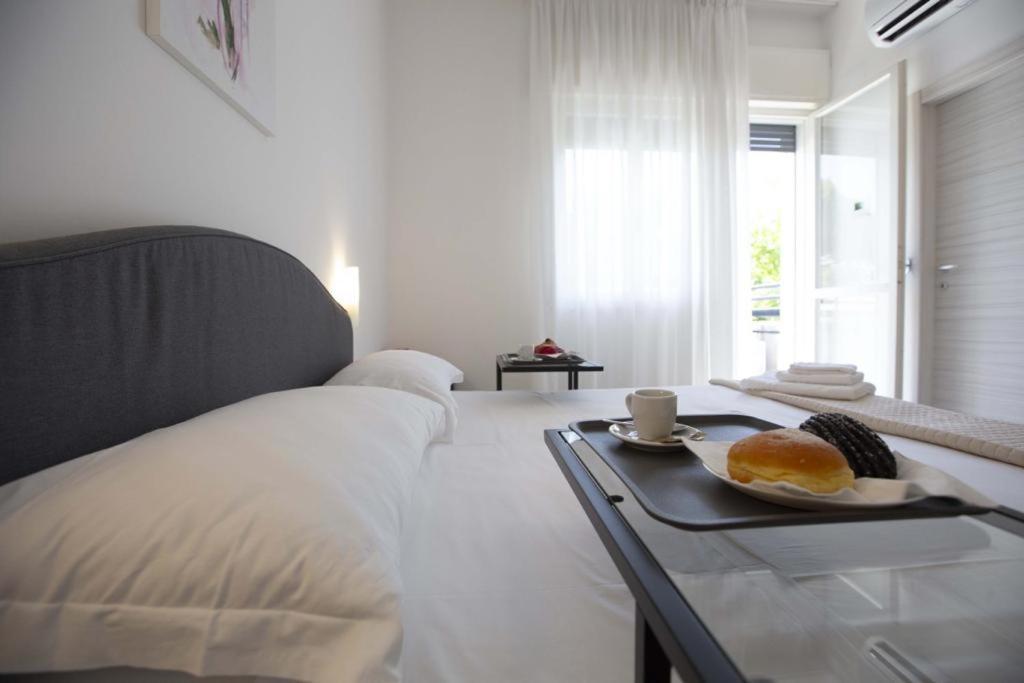 Hotel Elite Cervia Esterno foto