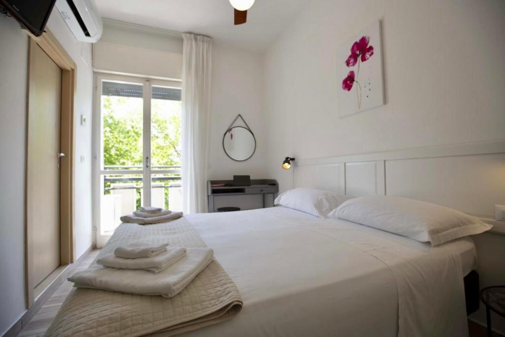 Hotel Elite Cervia Esterno foto