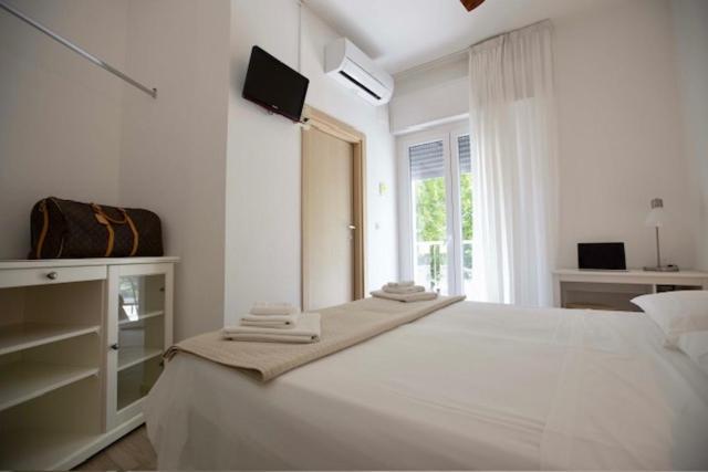 Hotel Elite Cervia Esterno foto