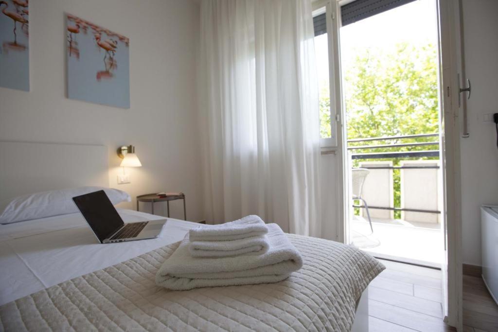 Hotel Elite Cervia Esterno foto