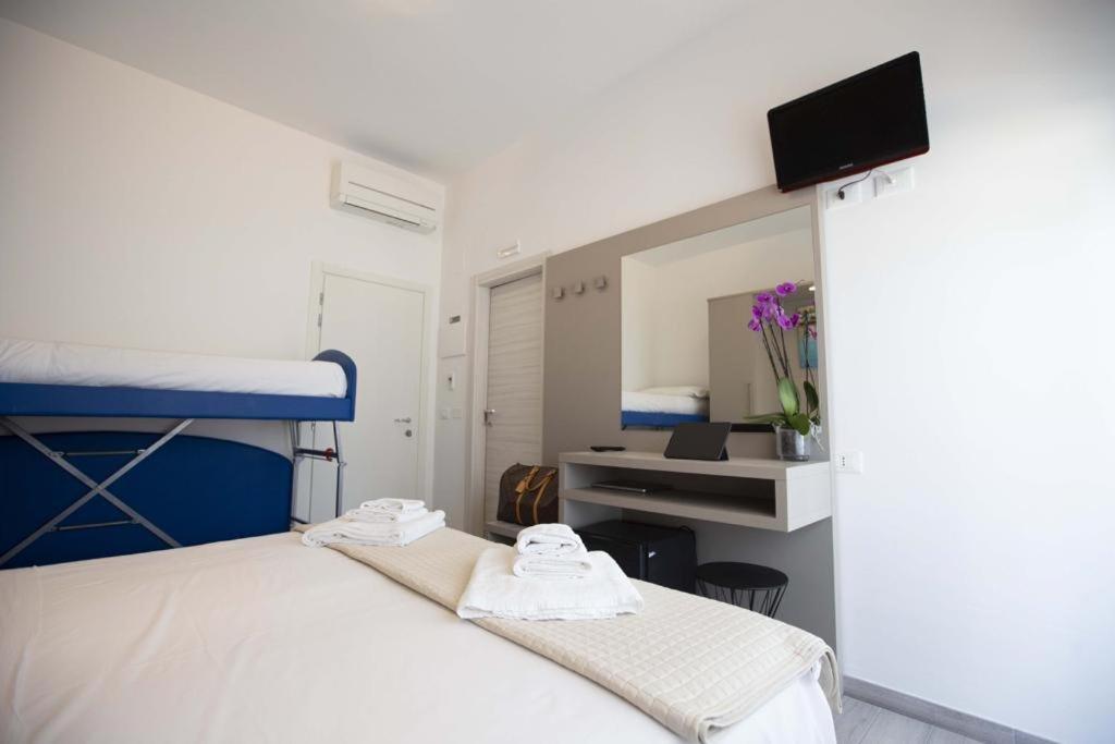 Hotel Elite Cervia Esterno foto