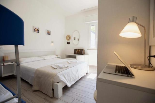 Hotel Elite Cervia Esterno foto