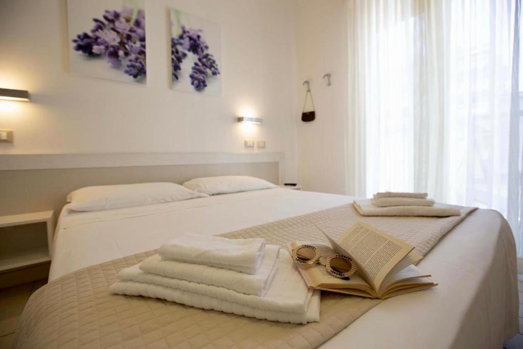 Hotel Elite Cervia Esterno foto