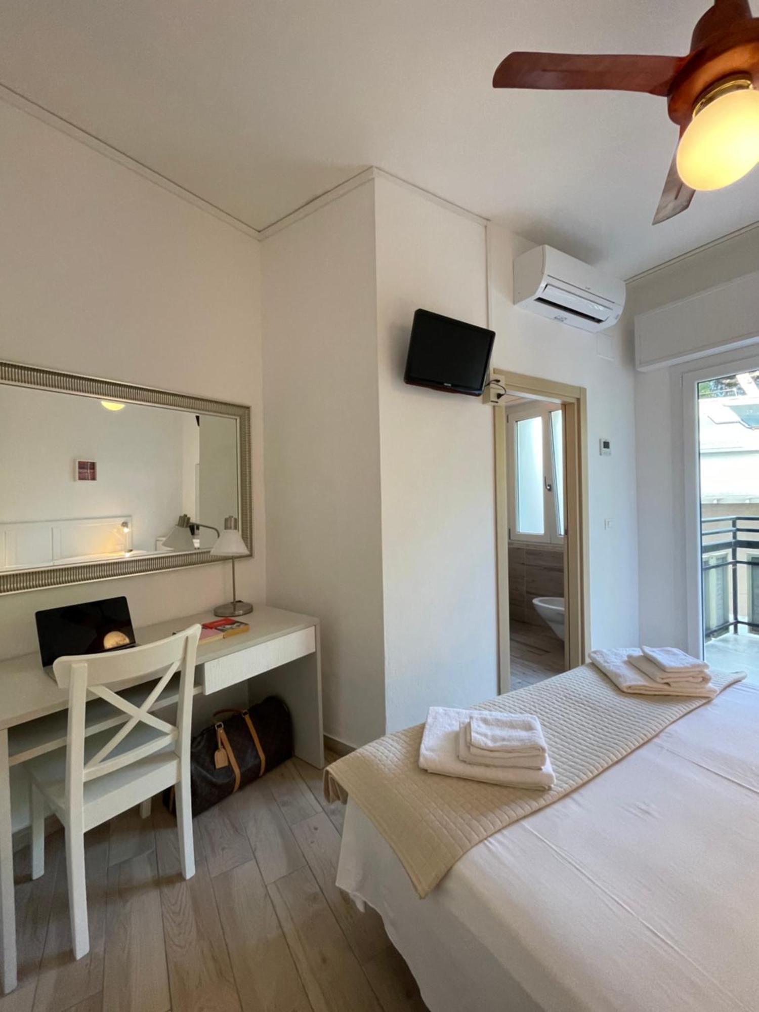 Hotel Elite Cervia Esterno foto